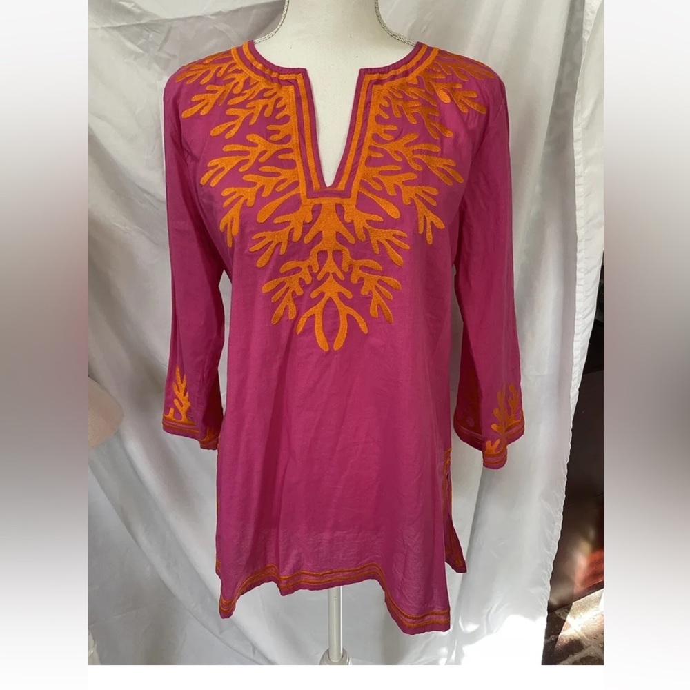 Gretchen Scott designs tunic